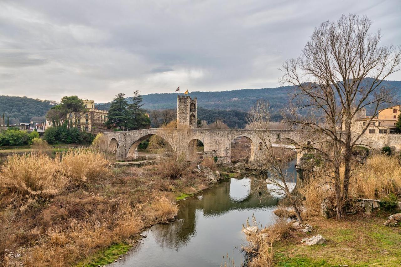 Отель Els Jardins De La Martana Бесалу Экстерьер фото